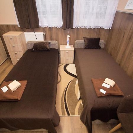 Bed and Breakfast M7 Galéria Panzió à Letenye Extérieur photo